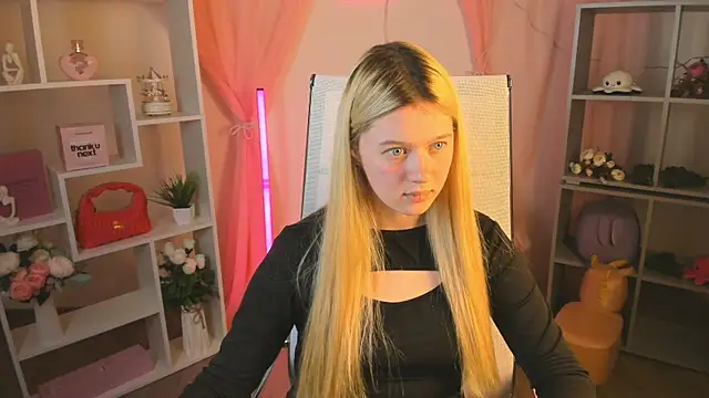 CelestineMauriac online show from April 2026 07:05:02 PM