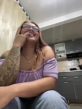 SOPHIIE LUX  online show from March 2026 11:33:01 PM