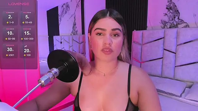 Liiahfontaine online show from April 2026 07:59:02 PM