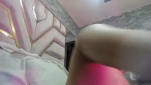 Snapshot of Shara_Oz chatting on March 2026 03:19:01 AM Shara Oz online show from March 2026 03:19:01 AM