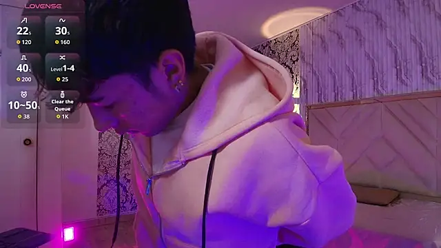 Snapshot of osamu_tay chatting on February 2026 11:40:01 AM osamu tay online show from February 2026 11:40:01 AM