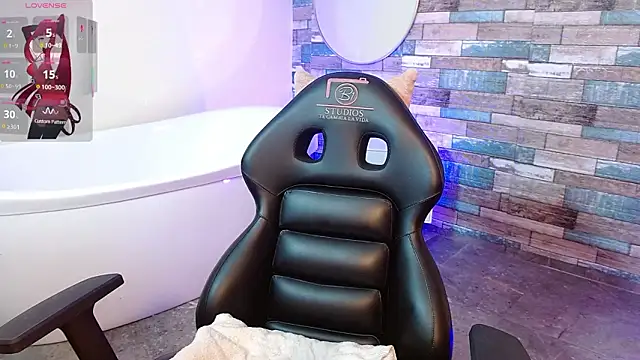 Snapshot of osamu_tay chatting on February 2026 12:06:02 PM osamu tay online show from February 2026 12:06:02 PM