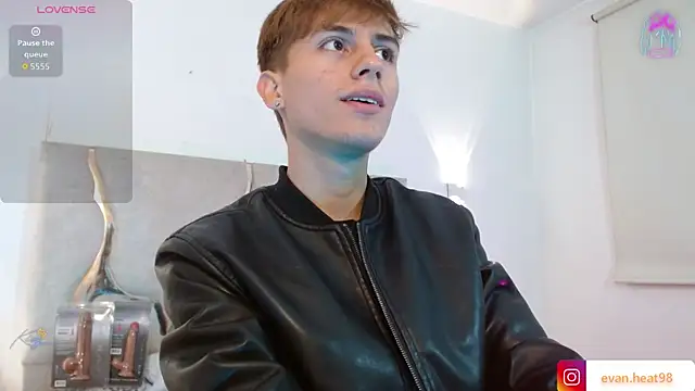 EVAN TAY online show from April 2026 03:07:01 AM