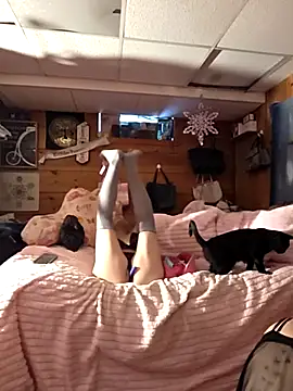 BeautifulFire23 online show from February 2026 06:06:01 PM