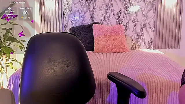 Snapshot of ChloeeMasonn chatting on February 2026 11:00:02 AM ChloeeMasonn online show from February 2026 11:00:02 AM