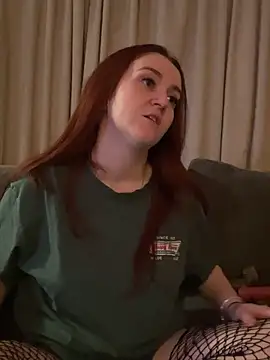 Snapshot of PoppySlut6999 chatting on February 2026 10:02:02 PM PoppySlut6999 online show from February 2026 10:02:02 PM