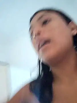 Layla em online show from February 2026 12:38:01 PM