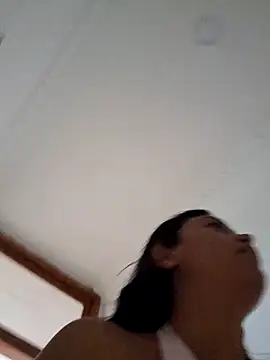 Layla em online show from February 2026 12:06:02 PM