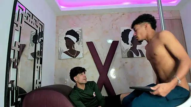 PRETTY COCK1 online show from April 2026 01:28:02 AM