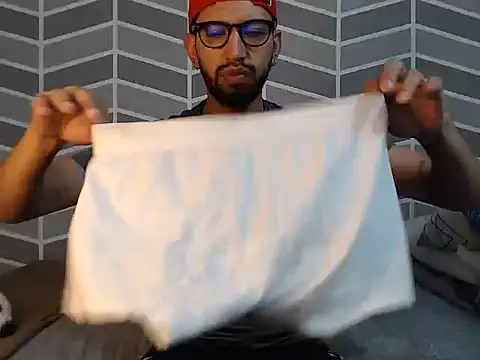 thomass1018 online show from July 2026 07:31:02 PM