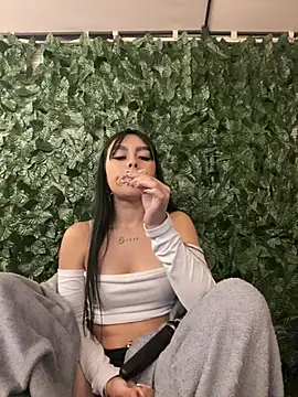 Snapshot of scarlett_pinkk1 chatting on February 2026 03:01:02 AM scarlett pinkk1 online show from February 2026 03:01:02 AM