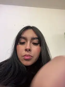 Snapshot of scarlett_pinkk1 chatting on February 2026 03:27:02 AM scarlett pinkk1 online show from February 2026 03:27:02 AM