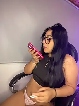 Snapshot of Violetta_pinkk1 chatting on February 2026 03:48:02 AM Violetta pinkk1 online show from February 2026 03:48:02 AM