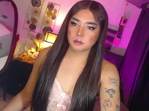 Snapshot of Katezorah chatting on February 2026 06:11:01 PM Katezorah online show from February 2026 06:11:01 PM