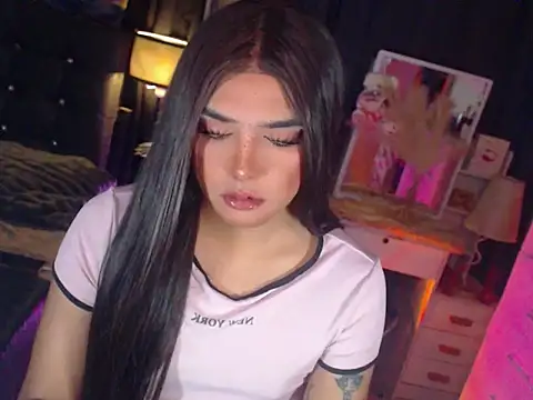 Snapshot of Katezorah chatting on February 2026 06:50:01 PM Katezorah online show from February 2026 06:50:01 PM