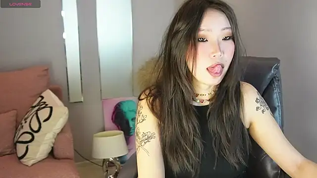 Snapshot of ElinaMotion chatting on February 2026 01:10:02 AM ElinaMotion online show from February 2026 01:10:02 AM