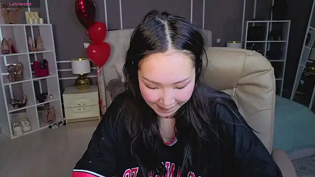 Snapshot of ElinaMotion chatting on February 2026 07:51:01 AM ElinaMotion online show from February 2026 07:51:01 AM