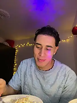 Maximuz1920 online show from April 2026 08:36:02 PM