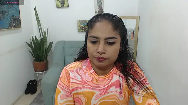 Luna Fyre online show from February 2026 06:16:01 PM