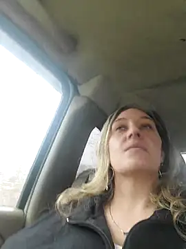 Sunflower0025 online show from February 2026 10:33:01 PM