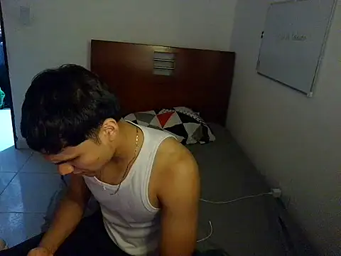 CreamKingg online show from March 2026 02:49:01 AM