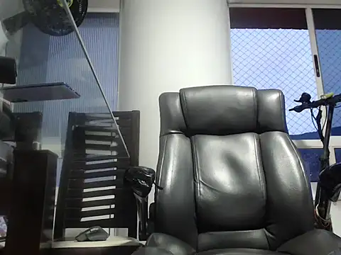 Snapshot of seriohetero19 chatting on February 2026 11:20:02 PM seriohetero19 online show from February 2026 11:20:02 PM