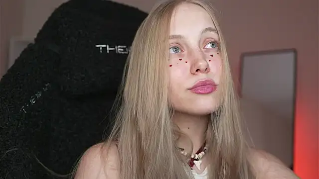 Snapshot of Appr0ved_ chatting on February 2026 03:09:01 PM Appr0ved online show from February 2026 03:09:01 PM