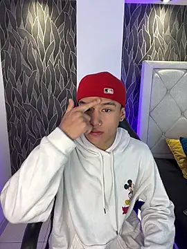 Snapshot of Dominik_Souza chatting on February 2026 12:23:01 PM Dominik Souza online show from February 2026 12:23:01 PM