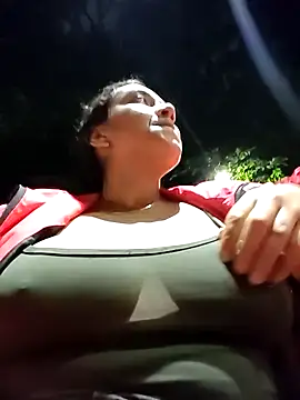 Robin H00t 2 online show from April 2026 02:15:02 AM