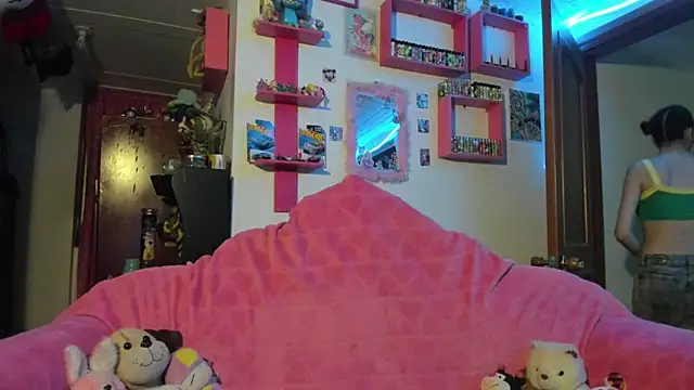 Rebecahart online show from March 2026 04:18:01 AM