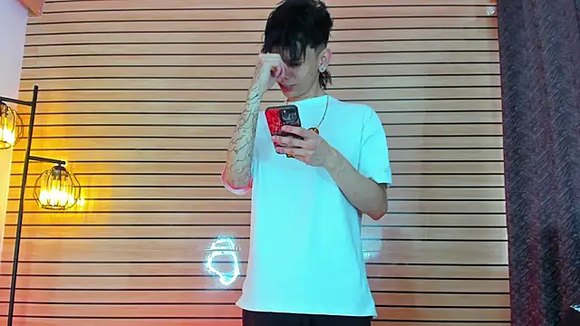 TheBatMansion online show from April 2026 09:12:02 PM