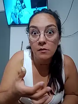 Snapshot of kuramaqueen chatting on February 2026 06:24:01 AM kuramaqueen online show from February 2026 06:24:01 AM