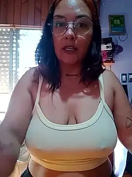 kuramaqueen online show from April 2026 11:48:01 AM