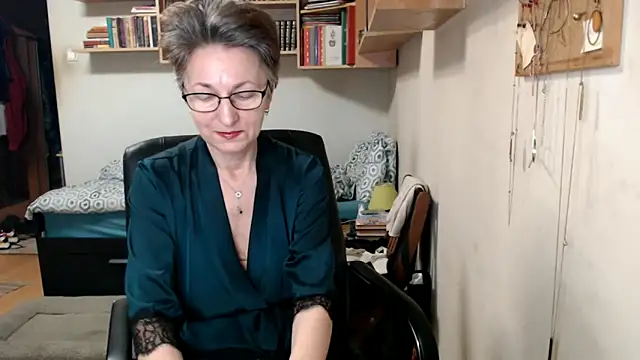 katemodel online show from September 2025 06:15:02 AM