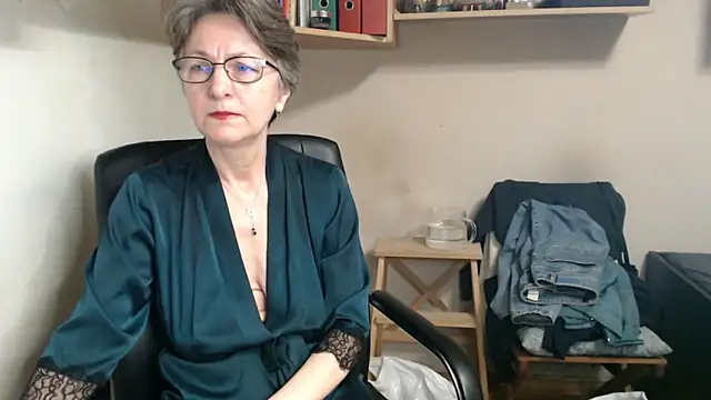 katemodel online show from December 2025 07:58:02 AM