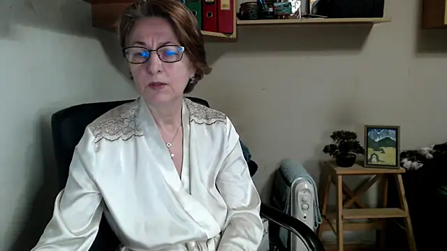 katemodel online show from April 2026 07:06:01 AM