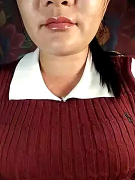 Snapshot of Reina_Fcup01 chatting on February 2026 02:24:02 PM Reina Fcup01 online show from February 2026 02:24:02 PM