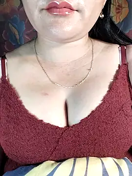 Snapshot of Reina_Fcup01 chatting on February 2026 01:09:02 PM Reina Fcup01 online show from February 2026 01:09:02 PM