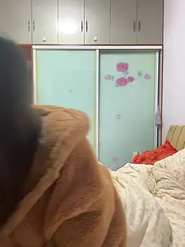 BIGBABYYEYE online show from February 2026 02:43:02 PM