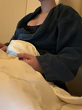 Snapshot of Sara0202 chatting on March 2026 10:02:01 PM Sara0202 online show from March 2026 10:02:01 PM