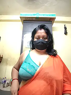 Snapshot of Curvy_Trisha chatting on June 2026 03:11:02 PM Curvy Trisha online show from June 2026 03:11:02 PM