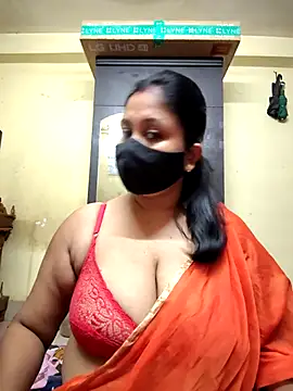 Snapshot of Curvy_Trisha chatting on July 2026 07:38:01 PM Curvy Trisha online show from July 2026 07:38:01 PM