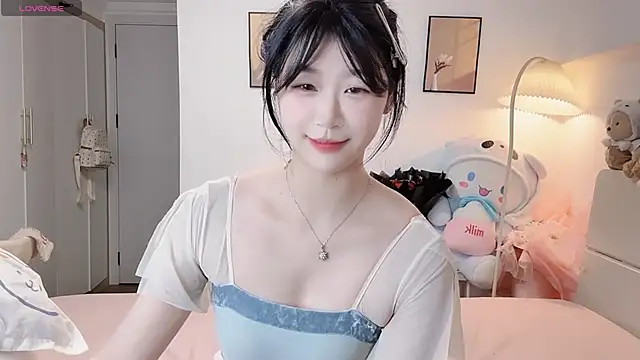 Luminous4173 online show from May 2026 12:42:01 PM