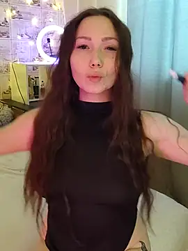 Snapshot of _strawberry_moon_ chatting on February 2026 10:37:02 AM strawberry moon online show from February 2026 10:37:02 AM