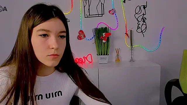 elis sunny online show from February 2026 06:20:02 AM