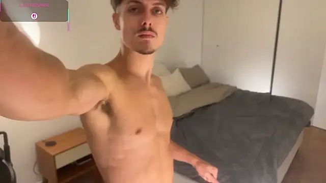 Snapshot of vitoraugustoxxx chatting on February 2026 11:54:01 PM vitoraugustoxxx online show from February 2026 11:54:01 PM