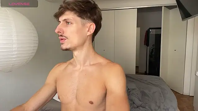 Snapshot of vitoraugustoxxx chatting on February 2026 01:16:01 PM vitoraugustoxxx online show from February 2026 01:16:01 PM