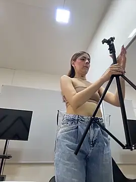 AriaWillssX online show from February 2026 08:05:01 PM