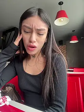 Bonny Eva online show from July 2026 06:22:01 PM