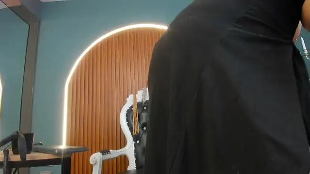 Snapshot of barbara_leython chatting on February 2026 01:30:02 PM barbara leython online show from February 2026 01:30:02 PM